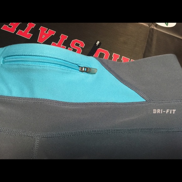 NIKE DRI-FIT Running Crop Capri Leggings Workout Tights MEDIUM - Picture 10 of 10